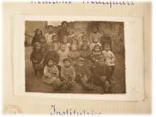 Photographie de la classe de Mme Macquart  Dun